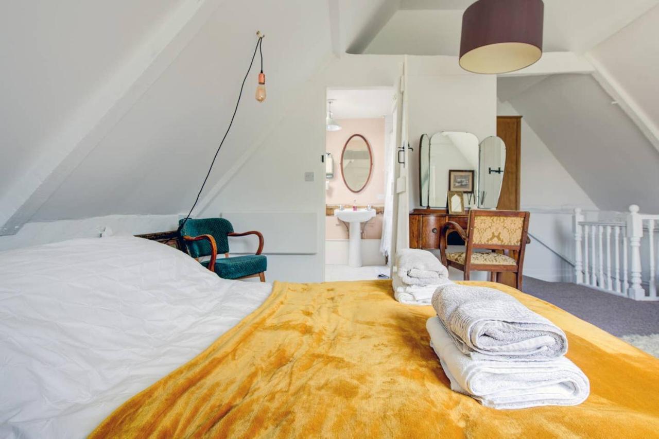 The Dairy, One Bedroom Cottage In A 15Th Century Farmhouse Parham Exterior photo